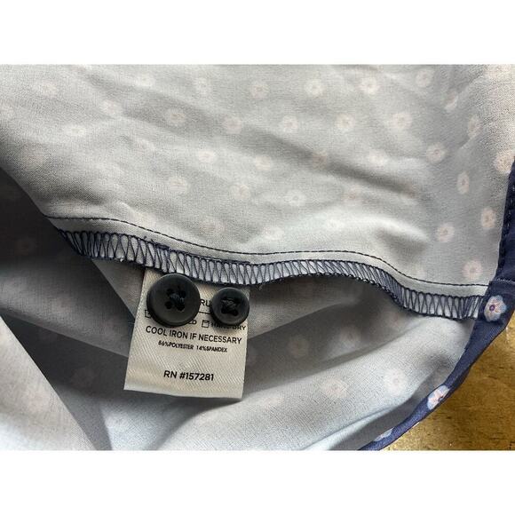 Mizzen + Main Medium Trim Leeward Blue Pink Floral Button Up Casual Preppy - Picture 11 of 12